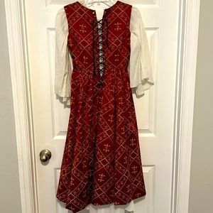 Girls Renaissance gown costume